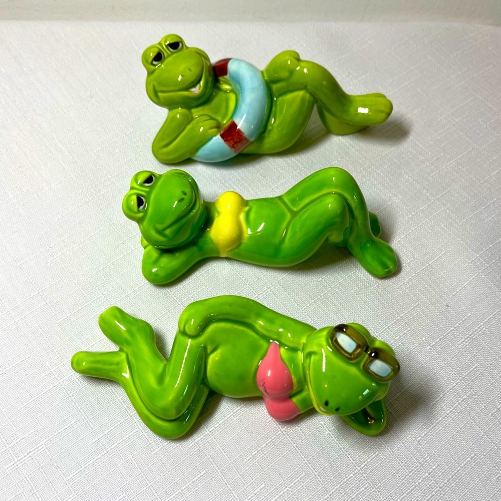 Vintage ceramic frogs. Fun. Goofy. Collectible. 1980’s